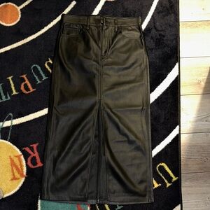 Levi's Black Pencil Skirt